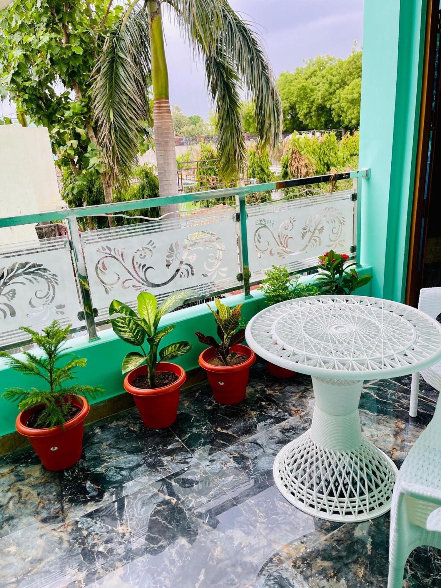 Villa Amrita Residency Varanasi Esterno foto